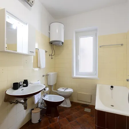 To & Old Town 아파트